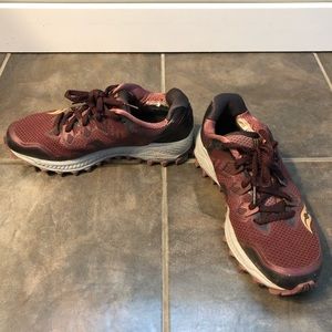 Saucony Peregrine trail running shoes. 8.5